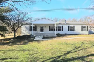 9706 Crabapple Ln, Hagerstown, MD 21740 - Photo 1