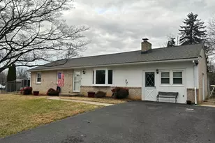 20800 Emerald Dr, Hagerstown, MD 21742 - Photo 1