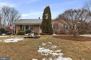 11800 Bradford Dr, Hagerstown, MD 21742 - Photo 1