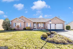 223 Montclair Ct, Hagerstown, MD 21742 - Photo 1