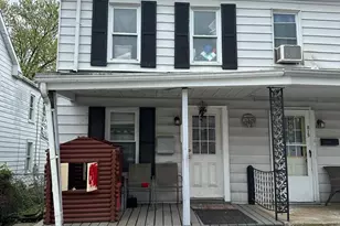 813 Dale St, Hagerstown, MD 21740 - Photo 1