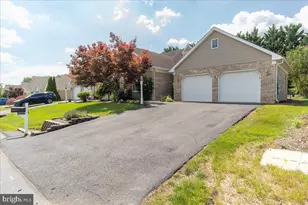 18727 Dover Dr, Hagerstown, MD 21742 - Photo 1