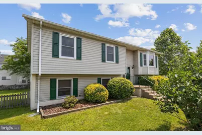 6237 E Winston Place E, Bealeton, VA 22712 - Photo 1