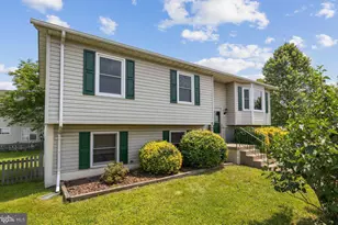 6237 E Winston Pl E, Bealeton, VA 22712 - Photo 1