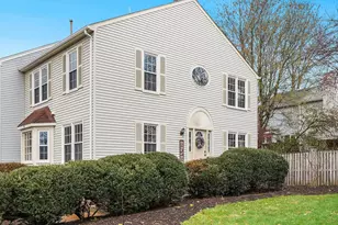 746 Arbor Ct, Warrenton, VA 20186 - Photo 1