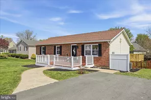306 Tanager Dr, Stephens City, VA 22655 - Photo 1
