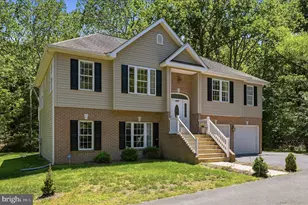 1201 Lakeview Dr, Cross Junction, VA 22625 - Photo 1
