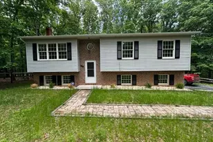 103 Northwood Cir, Cross Junction, VA 22625 - Photo 1