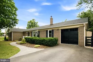303 Yale Dr, Winchester, VA 22602 - Photo 1