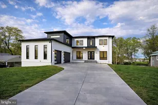 2447 Flint Hill Rd, Vienna, VA 22181 - Photo 1