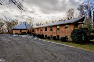 5610 Inverchapel Rd, Springfield, VA 22151 - Photo 1