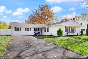 13116 Penndale Ln, Fairfax, VA 22033 - Photo 1