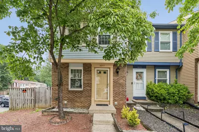 8277 Crestmont Circle, Springfield, VA 22153 - Photo 1