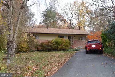 7853 Glenister Drive, Springfield, VA 22152 - Photo 1