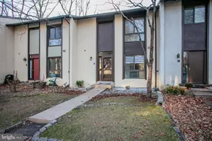 11908 Barrel Cooper Ct, Reston, VA 20191 - Photo 1