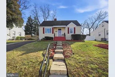 6821 Barrett Road, Falls Church, VA 22042 - Photo 1