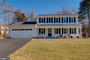 929 Holly Creek Dr, Great Falls, VA 22066 - Photo 1