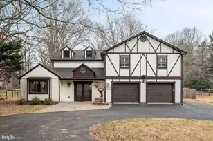 9036 Jeffery Rd, Great Falls, VA 22066 - Photo 1