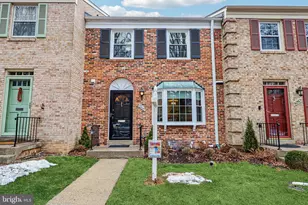 9269 Bailey Ln, Fairfax, VA 22031 - Photo 1