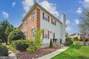 7136 Lake Cove Dr, Alexandria, VA 22315 - Photo 1