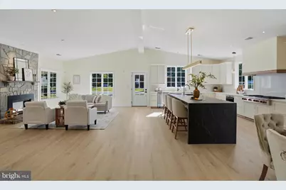 300 Lewis Street NW, Vienna, VA 22180 - Photo 1