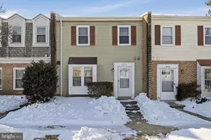 5834 Burke Manor Ct, Burke, VA 22015 - Photo 1