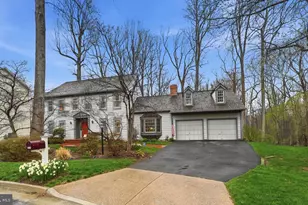9614 Cinnamon Creek Dr, Vienna, VA 22182 - Photo 1