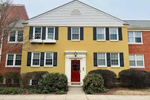 6608 E Wakefield Dr, Alexandria, VA 22307 - Photo 1