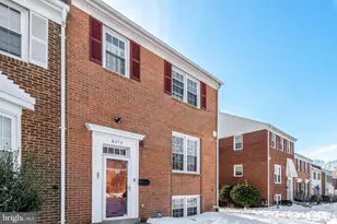 8070 Powderbrook Ln, Springfield, VA 22153 - Photo 1