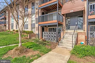 206 Park Terrace Ct SE, Vienna, VA 22180 - Photo 1