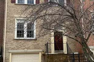 3935 Barcroft Mews Ct, Falls Church, VA 22041 - Photo 1