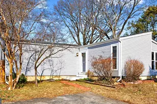 7204 Lavender Ln, Springfield, VA 22150 - Photo 1