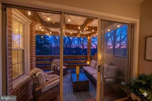 11168 Beaver Trail Ct, Reston, VA 20191 - Photo 2