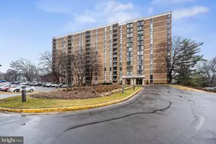 2300 Pimmit Dr, Falls Church, VA 22043 - Photo 1