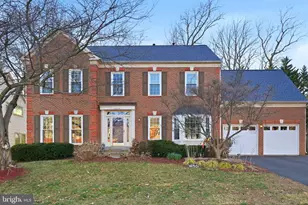 5012 Whisper Willow Dr, Fairfax, VA 22030 - Photo 1