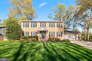 8805 Teresa Ann Ct, Alexandria, VA 22308 - Photo 1