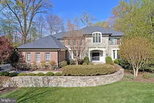 7814 Crownhurst Ct, McLean, VA 22102 - Photo 1