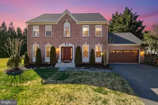 314 Orchard Ct NW, Vienna, VA 22180 - Photo 1