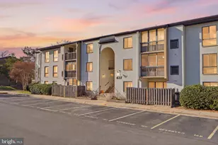 611 Center St, Herndon, VA 20170 - Photo 1