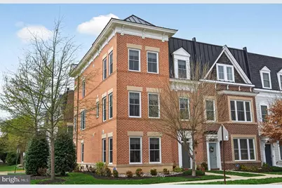 151 Center S #1, Vienna, VA 22180 - Photo 1