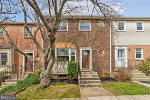 3093 Winter Pine Ct, Fairfax, VA 22031 - Photo 1