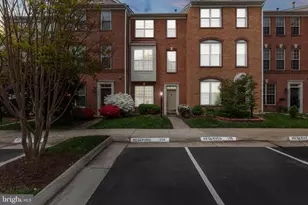 2372 Woodland Pond Ln, Herndon, VA 20171 - Photo 1