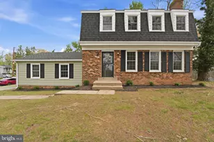 735 Palmer Dr, Herndon, VA 20170 - Photo 1