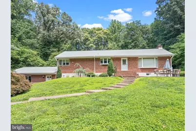 5135 Summit Drive, Fairfax, VA 22030 - Photo 1