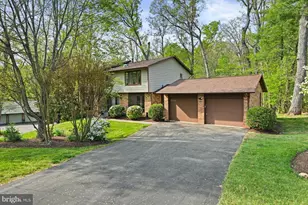 9122 Cricklewood Ct, Vienna, VA 22182 - Photo 1