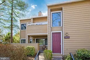 11045 Villaridge Ct, Reston, VA 20191 - Photo 1