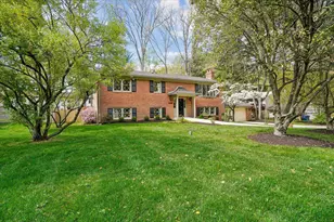 8913 Bluegate Dr, Fairfax, VA 22031 - Photo 1