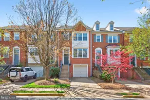 12017 Edgemere Cir, Reston, VA 20190 - Photo 1