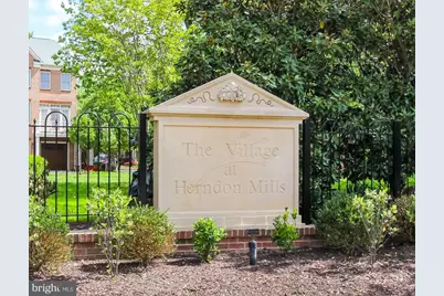 146 Herndon Mill Circle, Herndon, VA 20170 - Photo 1