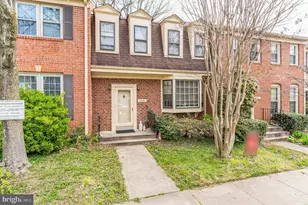 4926 Carriagepark Rd, Fairfax, VA 22032 - Photo 1